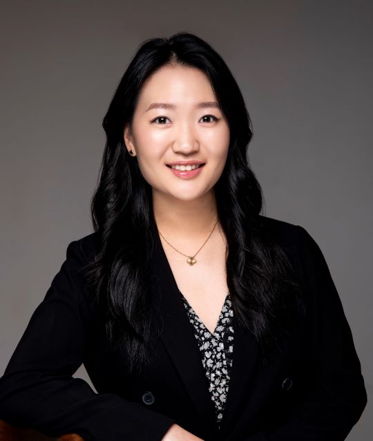 Yoon, Janice