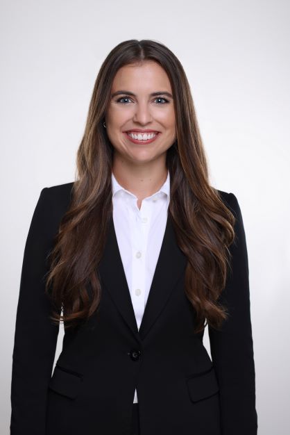 Barket Yeffet, Olivia